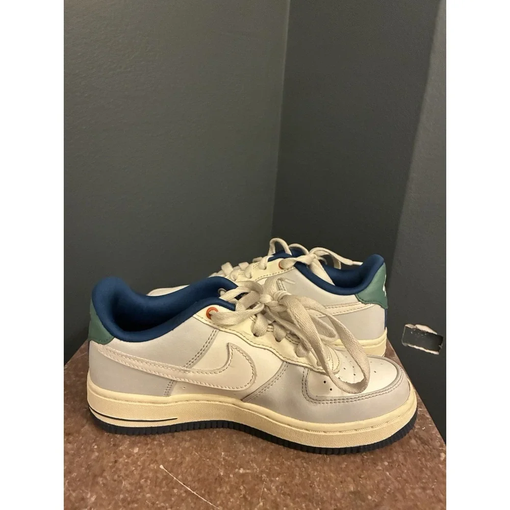 Nike Air Force 1 LV8 GS Sunny Sports Club UV Color Changing Size 3Y
